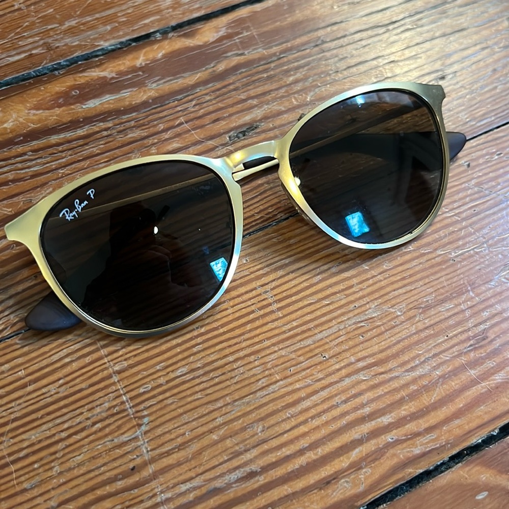 Gold polarized Ray-Ban sunglasses